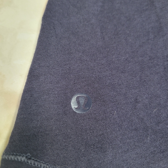 Lululemon Bend & Twist Tank Top Size 6 Navy Blue Sleeveless Athletic Yoga - Picture 3 of 5